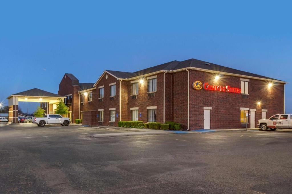 Comfort Suites Plainview Exterior photo